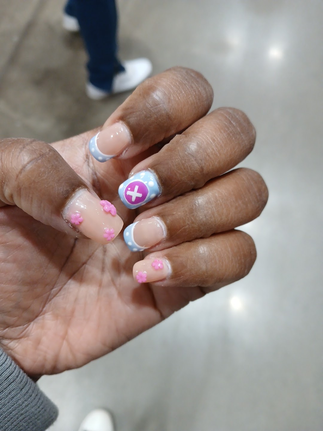Dashing Queen nail photo 2