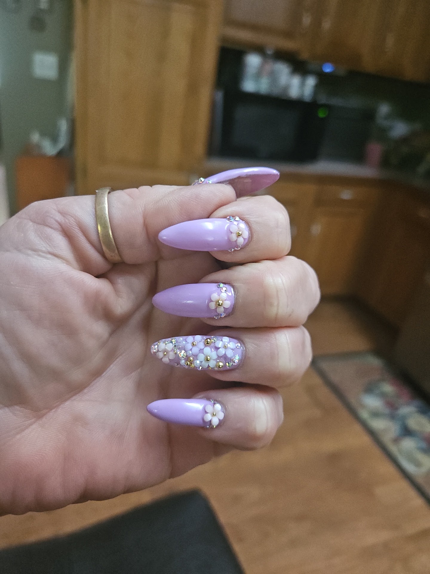 Dashing Queen nail photo 6